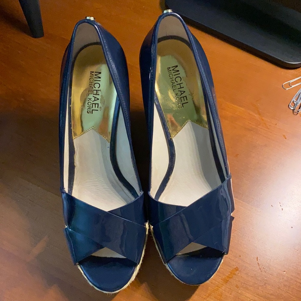 Michael Michael Kors blue patent leather espadrilles, size 9M, mint, sexy